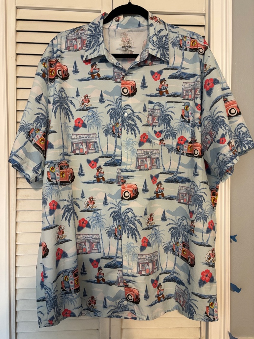 Casual Light Blue Hawaiian Print Button-Down Shirt